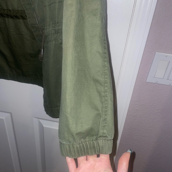 Olive Green Old Navy Jacket - Picture 4 of 8